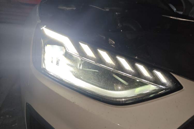 Used Audi A4L 2020 40 TFSI Fashion Dynamic Model Right Front Headlight