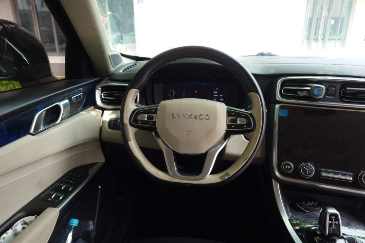 Used Lynk & Co 01 2019 2.0T Two-Wheel Drive Zhaopu Version China VI Standard
