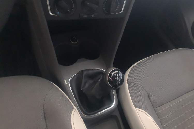 Used Volkswagen Polo 2014 1.6L Manual Comfort Edition