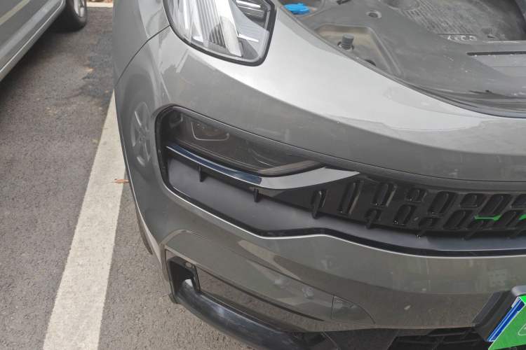 Used Lynk & Co 05 2020 2.0TD Four-Wheel Drive HypeHalo Right Front Headlight