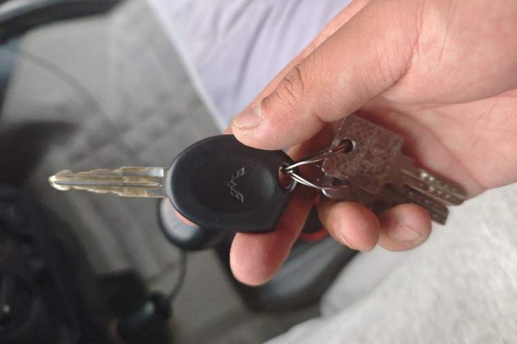 Used Wuling Rongguang 2012 1.2L Extended Basic Version LJY Vehicle Key