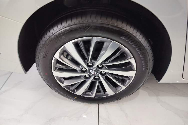 Used Buick GL8 New Energy 2026 Model Lu Zun Luxury Edition
