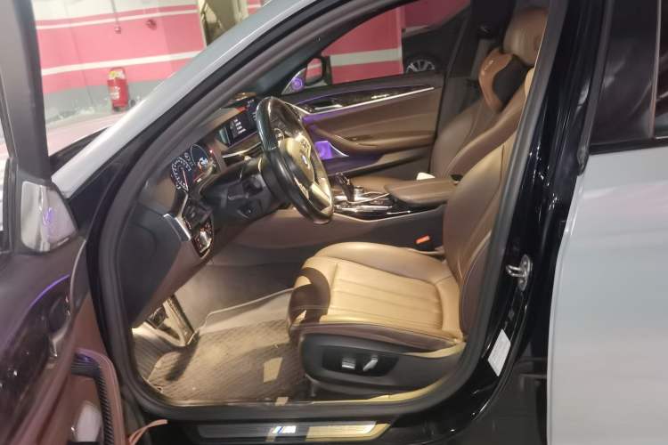 Used BMW 5 Series 2019 525Li M Sport Package