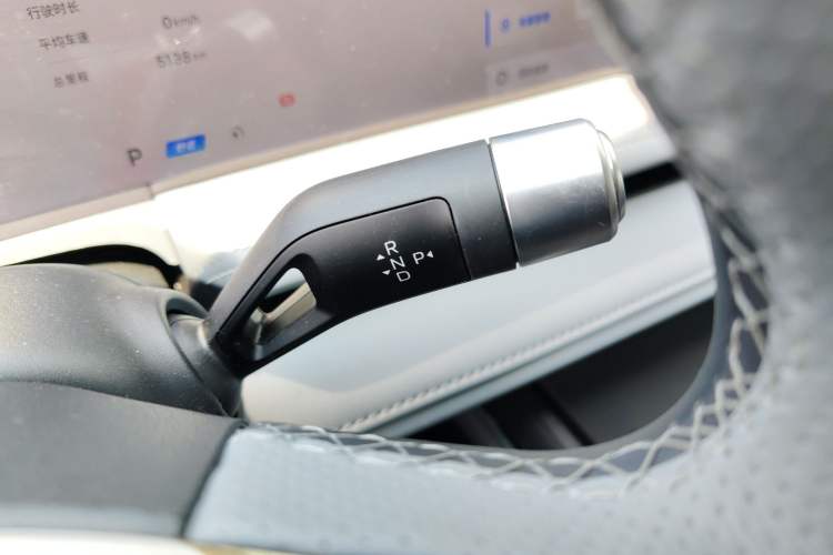 Used Geely Galaxy E8 2025 700 km Long-Range Intelligent Driving Version Gear Lever