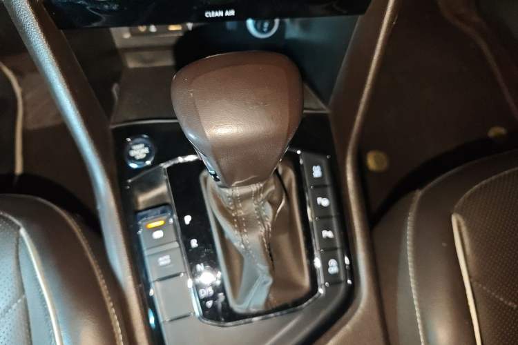 Used Volkswagen Tiguan L 2017 330TSI Automatic Two-Wheel Drive Flagship Edition Gear Lever