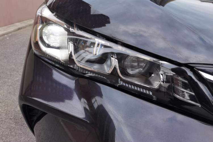 Used Toyota Avalon 2019 2.5L Touring Premium Version China VI Standard