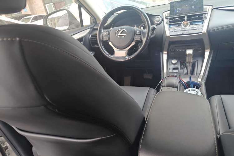 Used Lexus NX 2015 200T All-Wheel-Drive Fēngshàng Edition Steering Wheel