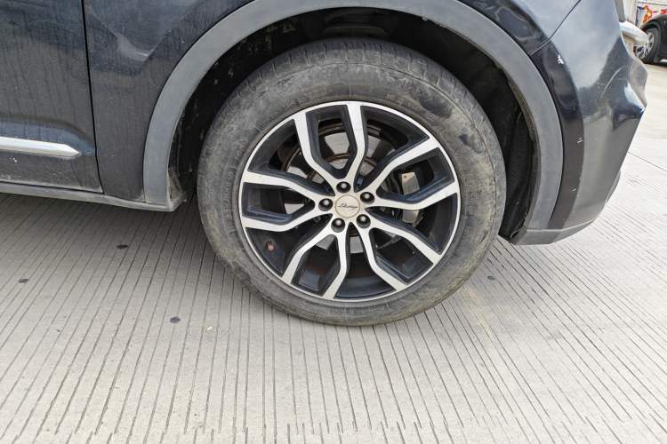 Used Zotye Domy X7 2017 1.8T Manual Luxury Model
