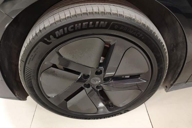 Used Li Auto i6 2025 Model Two-Wheel-Drive Standard Type