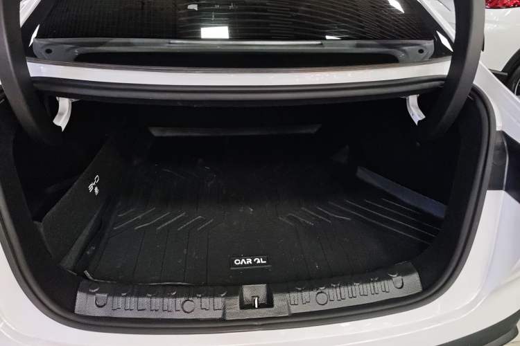 Used BYD Qin L 2025 DM-i Smart Drive 80KM Superior Model
