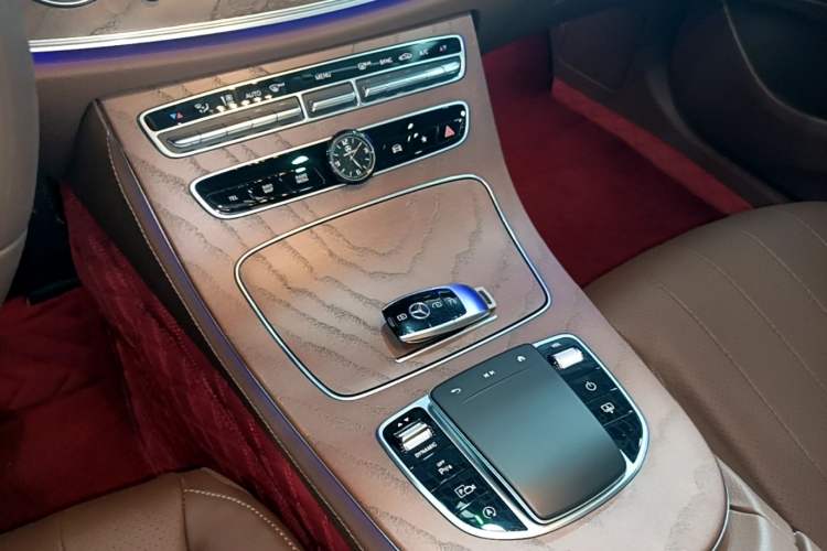 Used Mercedes-Benz E-Class 2022 Revised Version E 300 L Luxury Edition
