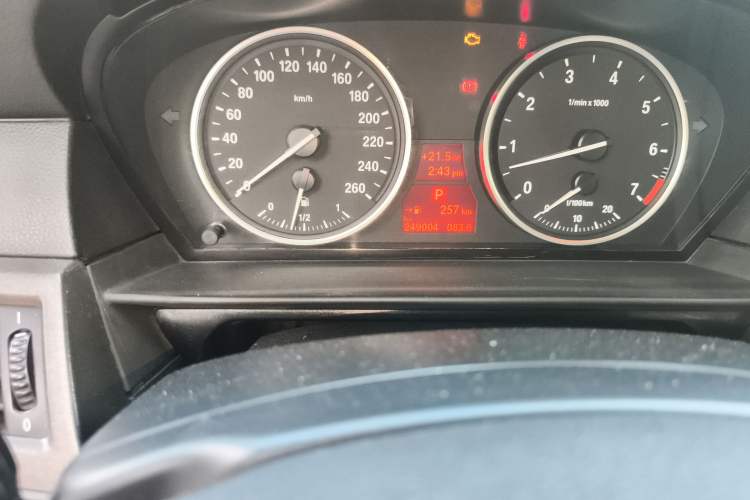 Used BMW 5 Series 2008 523Li Luxury Edition Odometer Close Up