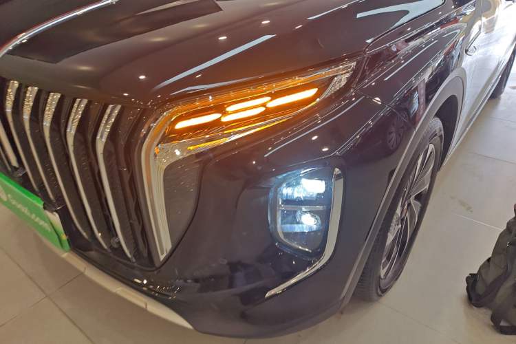Used Hongqi HS7 PHEV 2024 2.0T PHEV Four-Wheel Drive Flagship Edition 6 Seats Left Front Headlight
