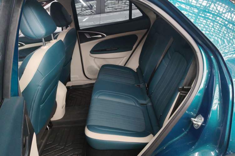 Used ORA Good Cat 2023 401 km Standard Range Prestige Version Lithium Iron Phosphate
