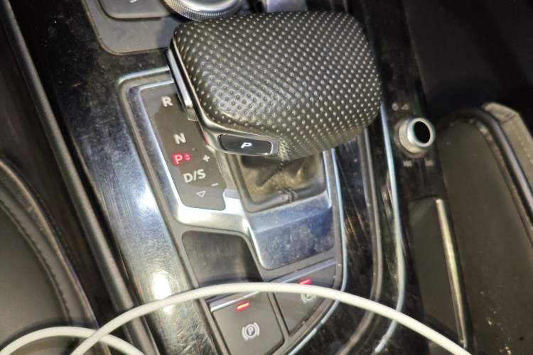 Used Audi A4L 2018 30th Anniversary Edition 40 TFSI Trendy Model
