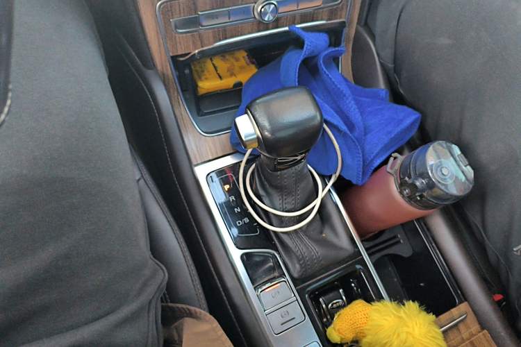 Used Roewe RX8 2018 30T Smart Connectivity Two-Wheel Drive Supreme Edition
