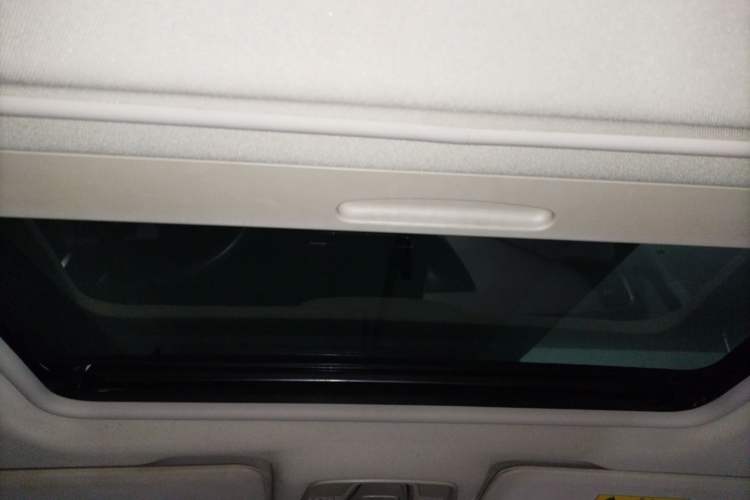 Used Buick GL8 2022 ES Landtrek 653T Comfort Edition Headliner