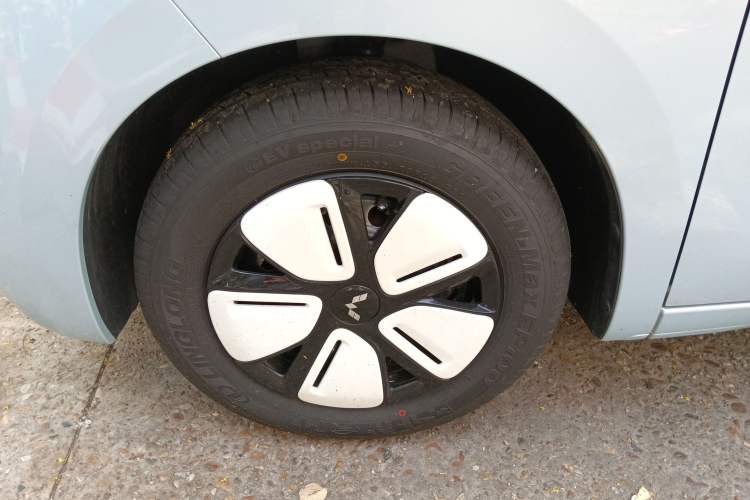 Used Wuling Hongguang MINIEV 2025 Four-Door Version Advanced Edition
