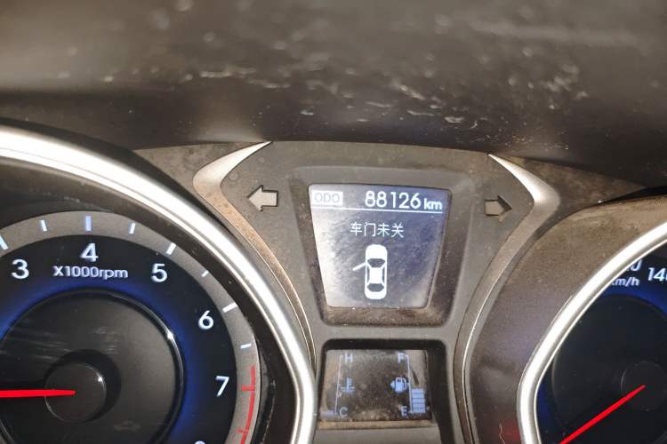 Used Hyundai Elantra (5th Generation / Langdong) 2015 1.6L Manual Leading Model
