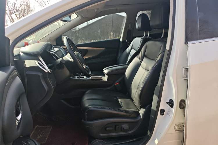 Used Nissan Murano 2019 2.5L XL Two-Wheel Drive Smart Connect Luxury Edition China VI Standard