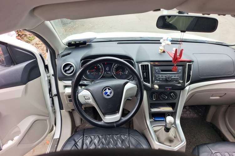 Used Venucia T70 2015 2.0L Manual RuiQu Version Steering Wheel