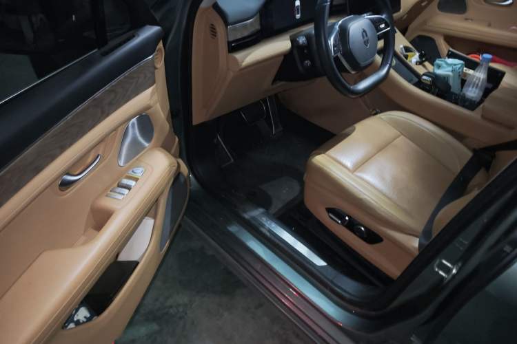 Used Hima AITO M5 2022 Extended-Range Four-Wheel Drive Ultimate Edition Interior 3