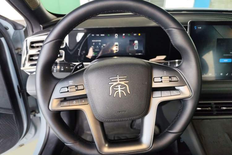 Used BYD Qin L 2025 DM-i Smart Drive 120KM Superior Model
