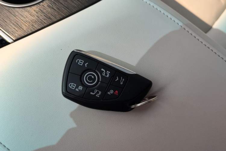 Used Buick GL8 New Energy 2024 Lu Zun Luxury Edition 7-Seater