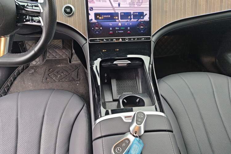 Used Mercedes-Benz EQE 2022 350 Pioneer Edition Gear Lever