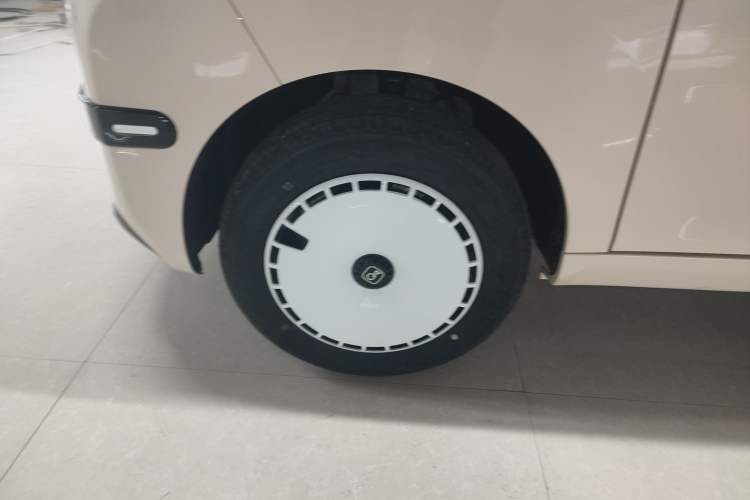 Used Chery QQ Ice Cream 2025 Model 205km Sundae Edition