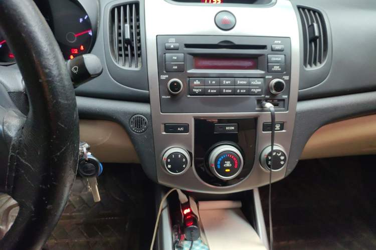 Used Kia Forte 2011 1.6L MT GL
