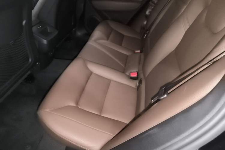 Used Volvo XC60 2021 T5 4x4 Smart Luxury Edition