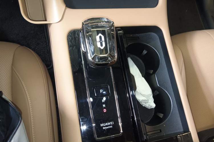 Used Hima AITO M7 2022 1.5T Four-Wheel Drive Luxury Edition Gear Lever