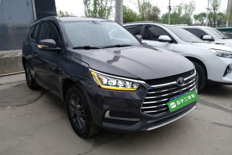 Used BYD Song 2020 Classic Edition 1.5T Automatic Elite Model Front Right 45 Deg