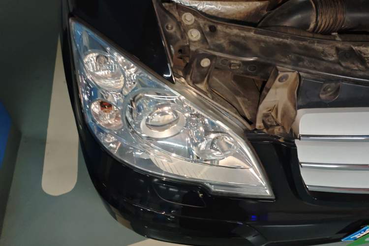 Used Mercedes-Benz Viano 2013 3.5L Haoci version Right Front Headlight