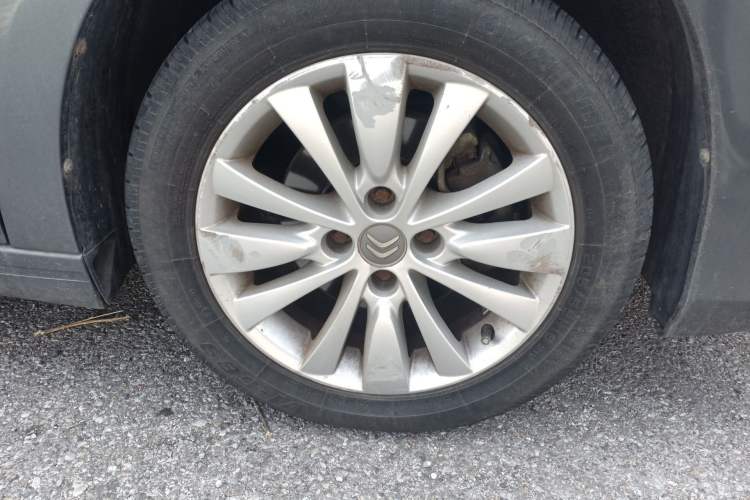 Used Citroen C-Quatre 2012 Sedan 1.6L Automatic Prestige Model Right Front Wheel Hub