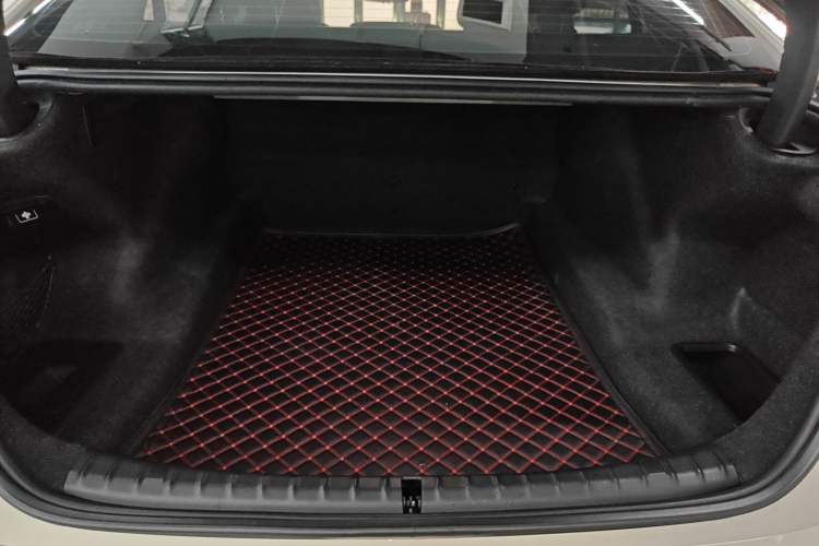 Used BMW 5 Series 2018 528Li Launch Special Edition Trunk