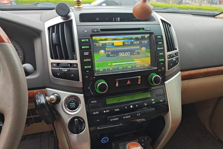 Used Toyota Land Cruiser  Audio And AC Panel