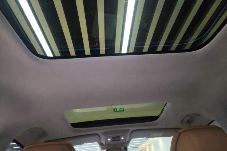 Used Denza D9 2022 DM-i 970 Four-Wheel Drive Flagship Model
