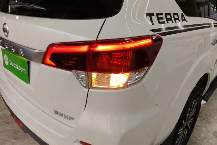 Used Nissan Terra 2020 2.5L XE Manual Two-Wheel-Drive Elite Edition Exterior 3