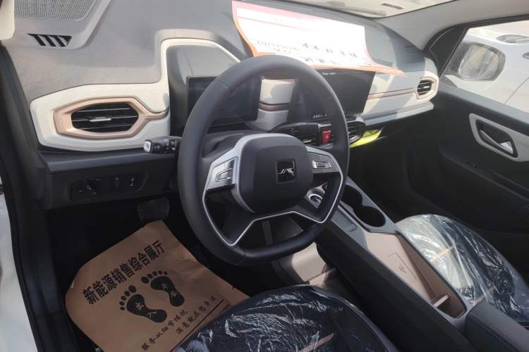 Used JAC Yiwei E10X 2024 Charming Edition 301km Lite