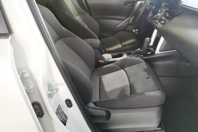 Used Toyota FRONTLANDER 2023 2.0L CVT Elite Edition