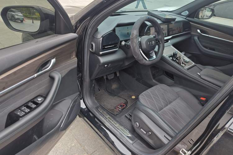 Used Geely Auto Monjaro L 2025 Dongfang Yao 2.0TD Automatic All-Wheel-Drive Wangyue Edition
