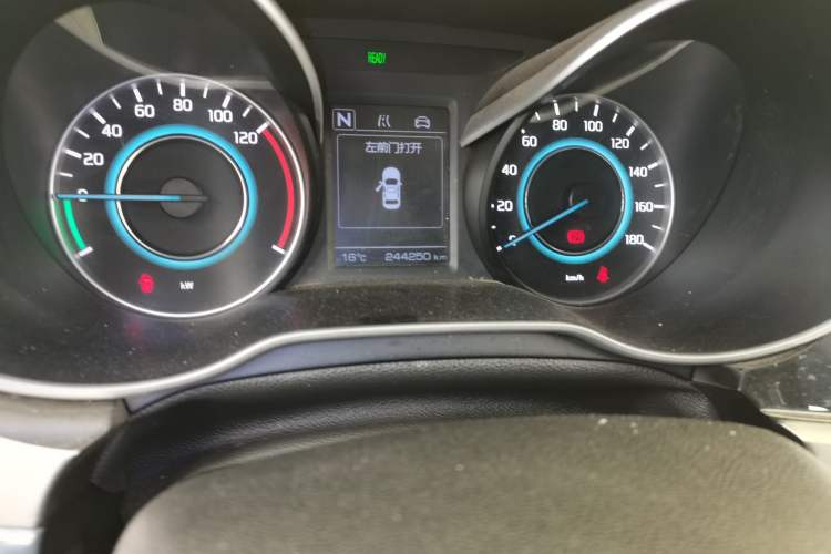 Used CHANGAN Eado New Energy 2022 EV460 Smart Ride-Hailing Edition – Lithium Iron Phosphate Odometer Close Up
