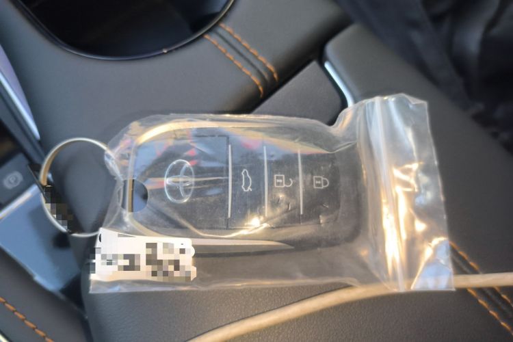 Used Toyota Avalon 2024 Dual-Motor 2.0L Luxury Edition