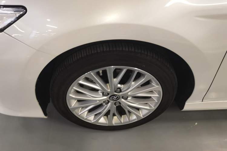 Used Toyota Camry 2019 2.5G Luxury Edition China V Standard Left Front Wheel Hub