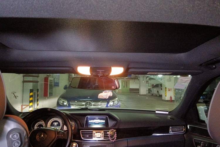 Used Mercedes-Benz E-Class 2015 Facelift E 200 L Sport Edition Headliner