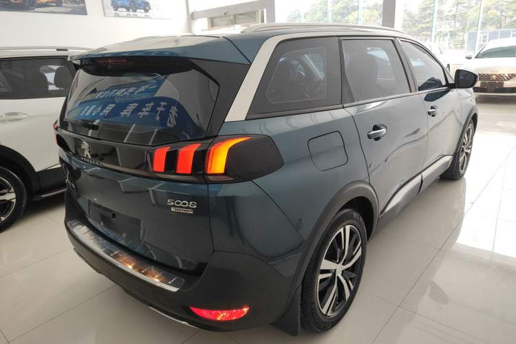Used Peugeot 5008 2017 380THP 7-Seater Elite Edition Rear Right 45 Deg