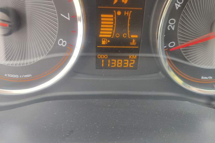 Used Chevrolet Sail 2015 Sail 3 1.3L AMT Ideal Edition Odometer Close Up