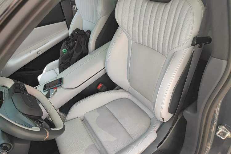 Used Lynk & Co Z10 2025 95 kWh 702 km All-Wheel Drive Intelligent Driving Ultra